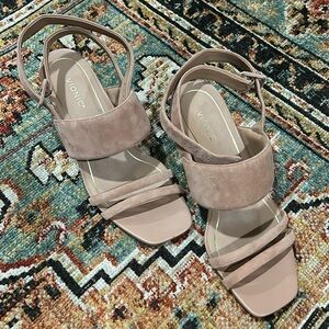 Vionic Yasmin Heels - Brand New